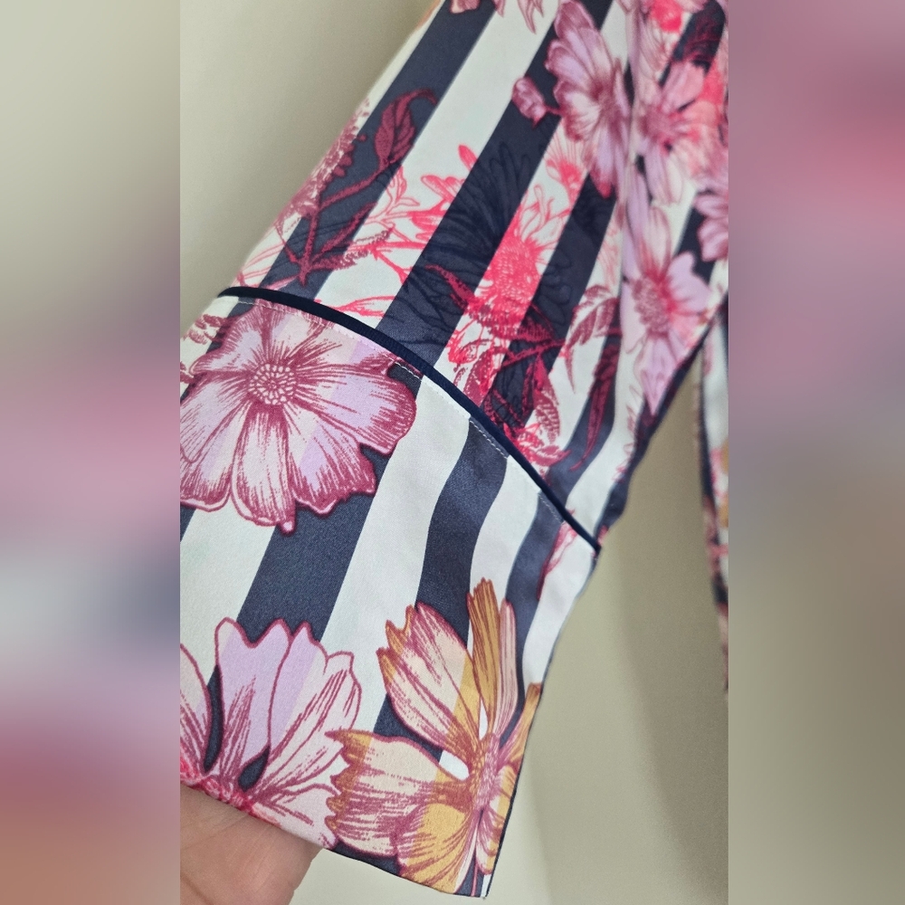 Victoria's Secret Floral Striped Floral  Satin - - Picture 4 of 9
